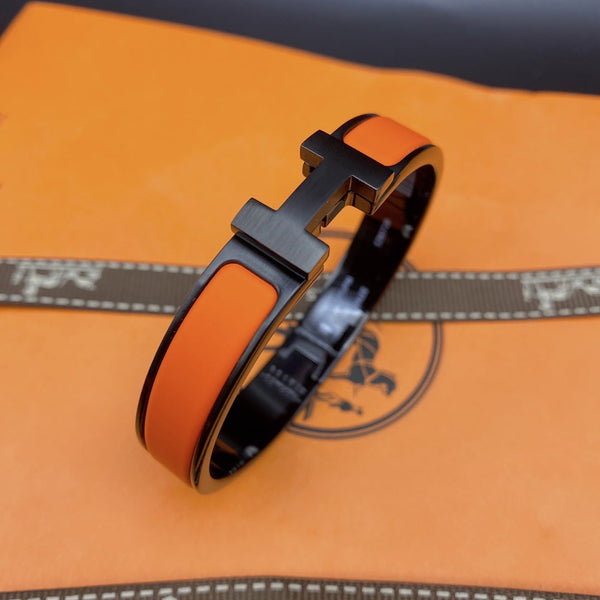 ˇShiny JewelryˇCLIC HM SO BLACK OREGAN ARMBAND