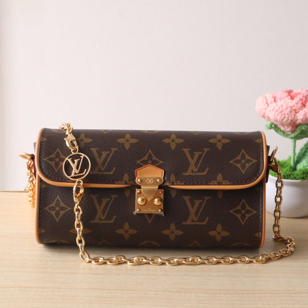 POCHETTE CAMILLE BAG 20 IN BROWN MONOGRAM COATED CANVAS
