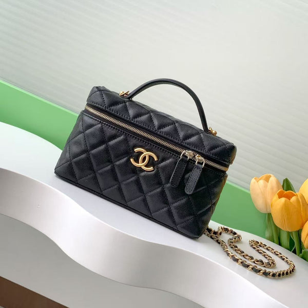 VANITY CASE 19 IN BLACK GRAINED CALFSKIN GOLD HARDWARE